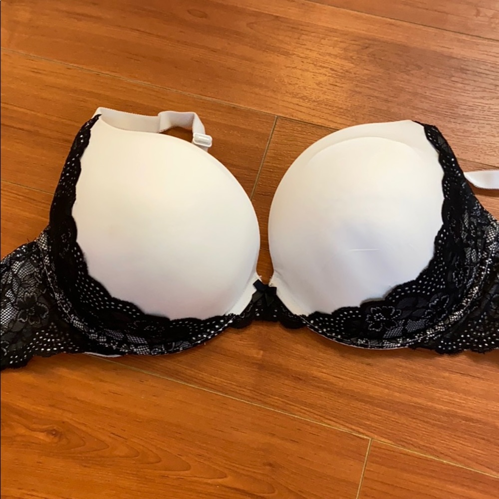 40DD Plunge Push Up Bra Torrid